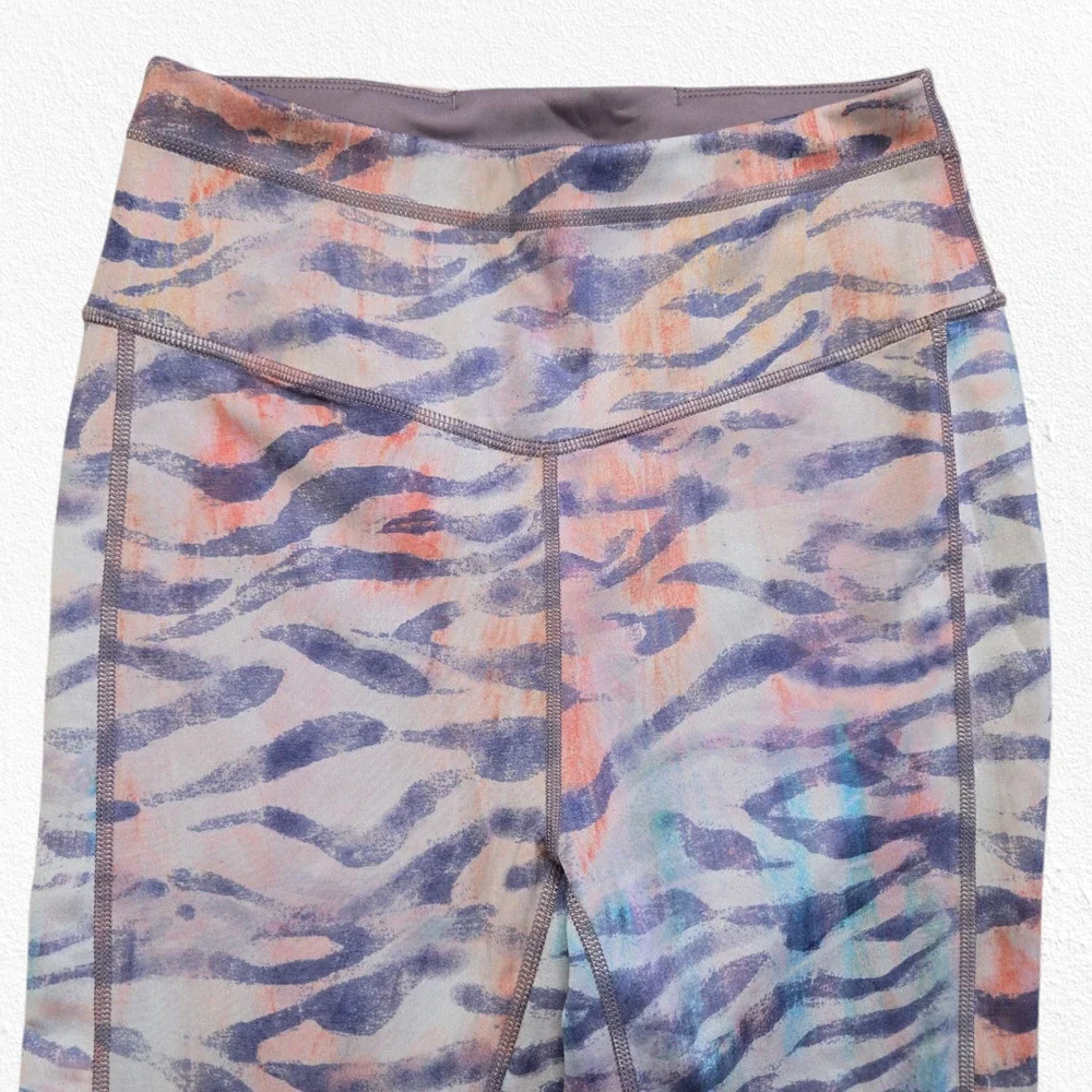 Free People Movement Beat The Heat Tiger Print Reversible Leggings Size Medium
